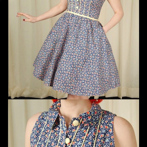 Retrolicious Dresses & Skirts - Retrolicious floral dress with pockets